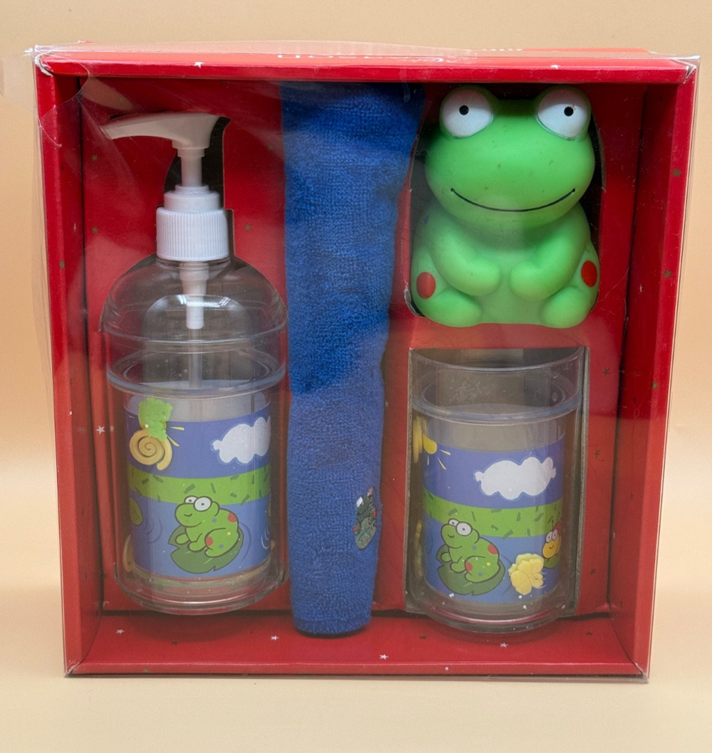 🐸 Frog Bathroom Gift Set Pump Tumbler Washcloth Toy Kohl’s New in Box